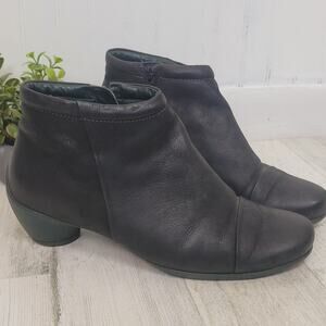 Ecco Navy Blue Side Zip Bootie Size 39